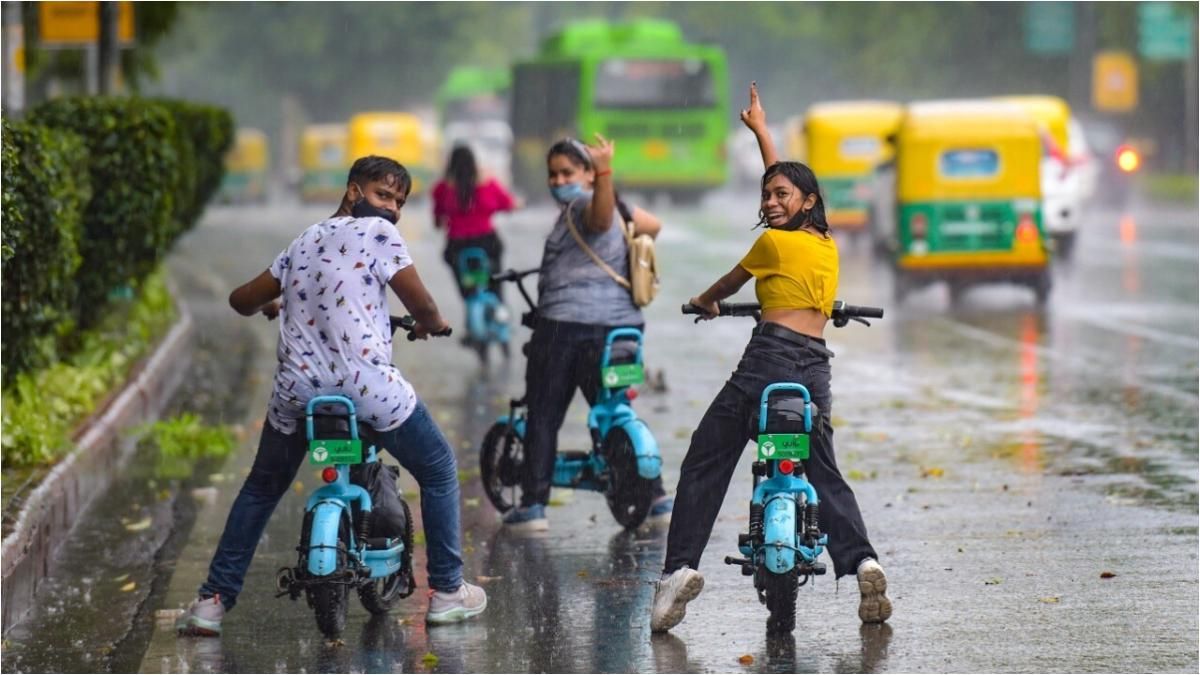 রবিবারও উত্তরবঙ্গে ভারী বৃষ্টির সম্ভাবনা, দক্ষিণে বদলে যাবে আবহাওয়া