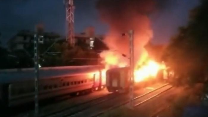 নিয়ে যাওয়া হচ্ছিল গ্যাস সিলিন্ডার, মাদুরাইতে ট্রেনের কোচে আগুন লেগে মৃত ৯