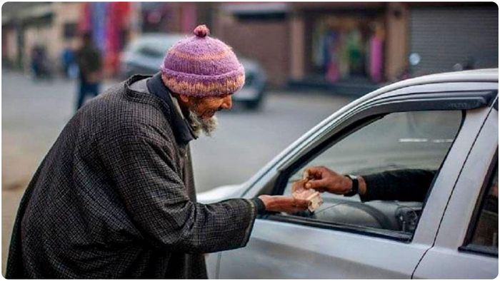 মক্কার পবিত্র মসজিদের ভেতর থেকে গ্রেফতার হওয়া ভিক্ষাজীবী এবং পকেটমারদের অধিকাংশই পাকিস্তানি।