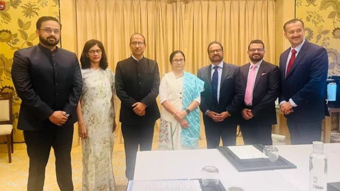 নিউটাউনে বিশ্বমানের শপিং মলের সম্ভাবনা, দুবাই থেকে জানালেন মমতা