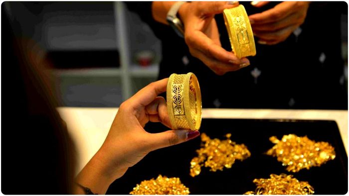 কিছু রাশির জন্য সোনা পরা মোটেই শুভ ফলদায়ক নয়।