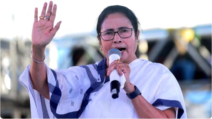 বাংলায় বাম-কংগ্রেস জোট, বেজায় 'অসন্তুষ্ট' মমতা!