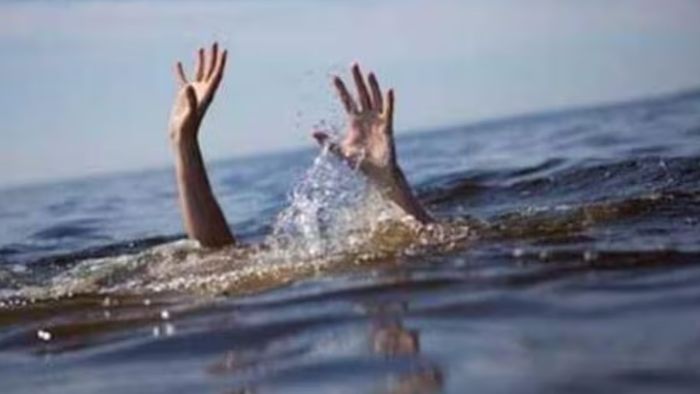 মন্দারমণিতে তলিয়ে গেলেন ৫ যুবক।