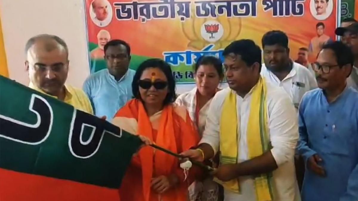 বিজেপি রাজ্য সভাপতি সুকান্ত মজুমদারের উপস্থিতিতেই গেরুয়া শিবিরে যোগ দেন মিতালী।
