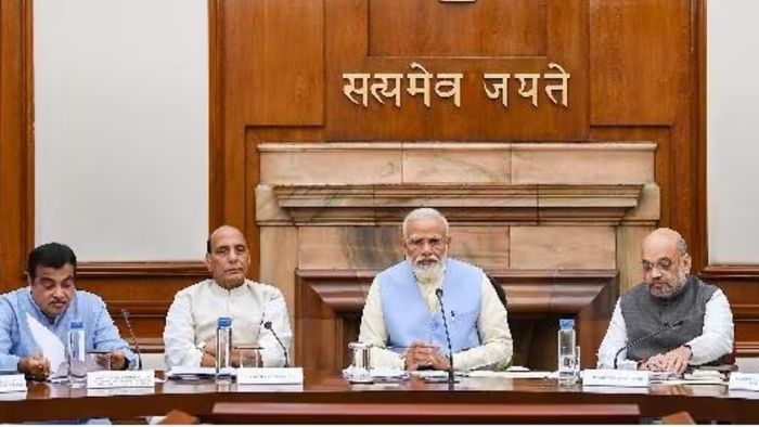 মন্ত্রিসভার বৈঠকে মোদী- ফাইল ছবি।
