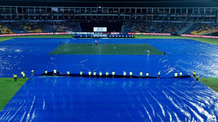 বৃষ্টিতে পণ্ড ভারত-পাক ম্যাচ