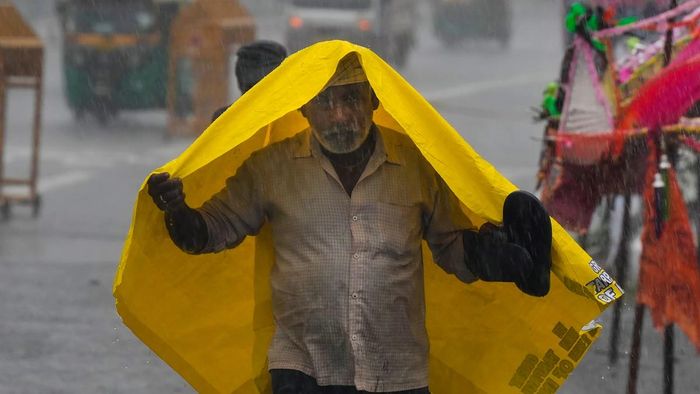 ব্যাপক বৃষ্টির সম্ভাবনা