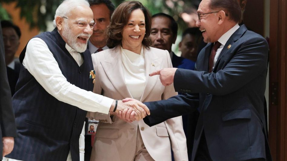 ৩ দিনে ১৫ জন রাষ্ট্রপ্রধানের সঙ্গে মিটিং মোদীর-একাধিক ডিলের সম্ভাবনা ৩ দিনে ১৫ জন রাষ্ট্রপ্রধানের সঙ্গে মিটিং মোদীর-একাধিক ডিলের সম্ভাবনা