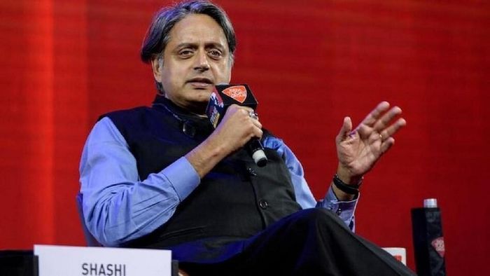 'ইন্ডিয়া' নাম নিয়ে আপত্তি করেছিলেন জিন্না, 'ভারত' বিতর্কে মন্তব্য শশী থারুরের