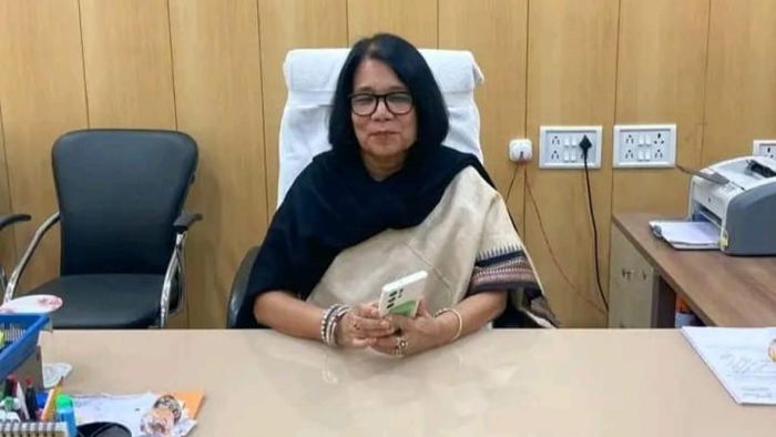 রাতে হঠাত্ ইস্তফা উত্তরবঙ্গ বিশ্ববিদ্যালয়ের রেজিস্ট্রারের