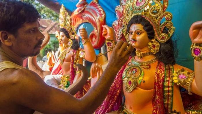 বিশ্বকর্মা সন্তুষ্ট করুন সহজ উপায়ে, অর্থ-ব্যবসা-সুখ লাভ হবে