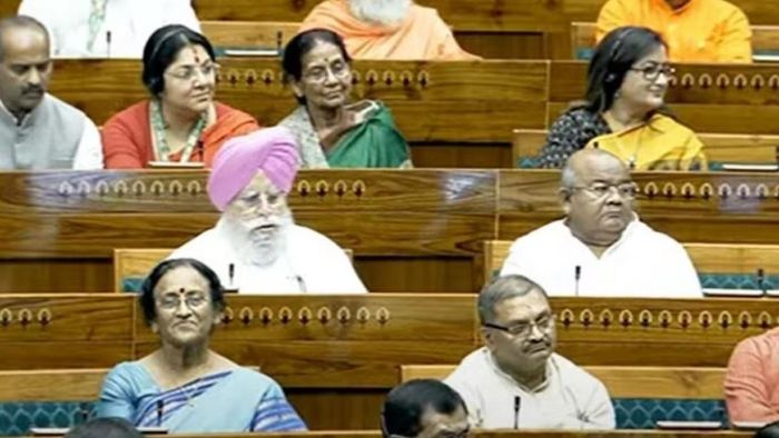 মহিলা সংরক্ষণ বিল পেশ হল লোকসভায়।