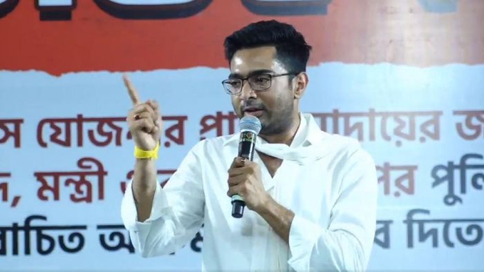 ৩১ অক্টোবরের মধ্যে বাংলার মানুষের দাবি না মেটানো হলে ফের পথে নেমে আন্দোলনের পথে হাঁটবে তৃণমূল।