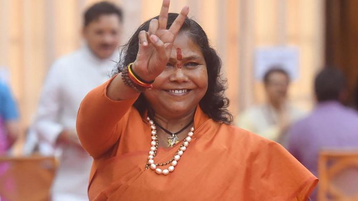 কেন্দ্রীয় প্রতিমন্ত্রী সাধ্বী নিরঞ্জন জ্যোতি