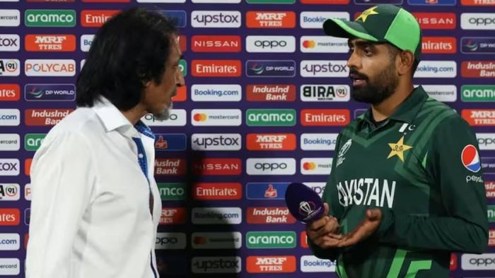 রামিজ রাজার সঙ্গে বাবর আজম