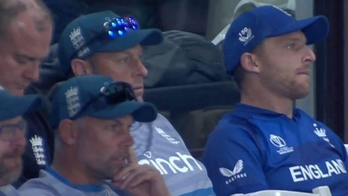 হতাশ ইংল্যান্ড ক্রিকেটাররা