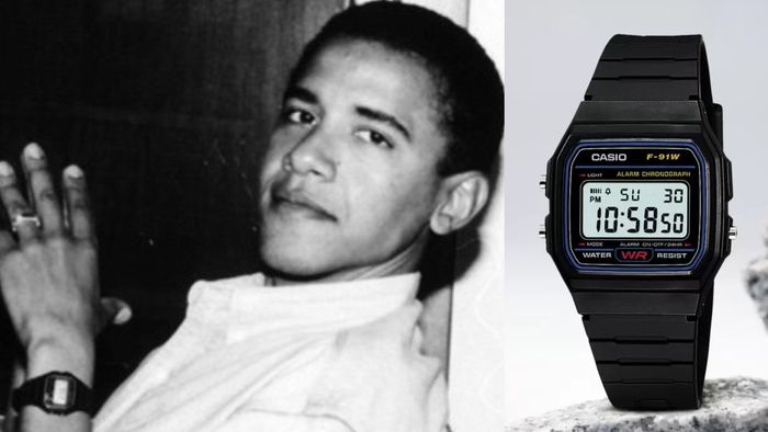 ওবামার হাতে ঘড়ি।