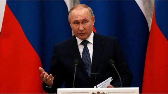 রাশিয়ার প্রেসিডেন্ট ভ্লাদিমির পুতিন ফের রাষ্ট্রসংঘের নিরাপত্তা পরিষদে (UNSC) ভারতের স্থায়ী সদস্যপদের সমর্থনে সুর চড়িয়েছেন।