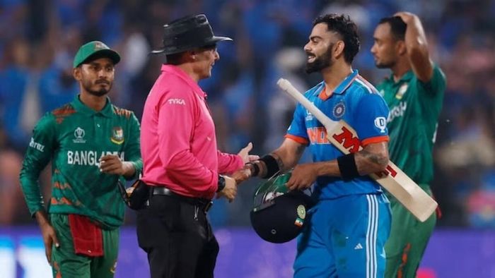 কে এই রিচার্ড কেটেলবরো যিনি কোহলিকে ওয়াইড দেননি, সত্যিই কি আইন ভেঙেছেন?