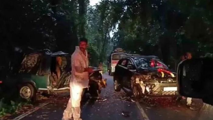 জঙ্গল সাফারি করে ফেরার পথে ডুয়ার্সে দুর্ঘটনায় পর্যটকের মৃত্যু, জখম একাধিক