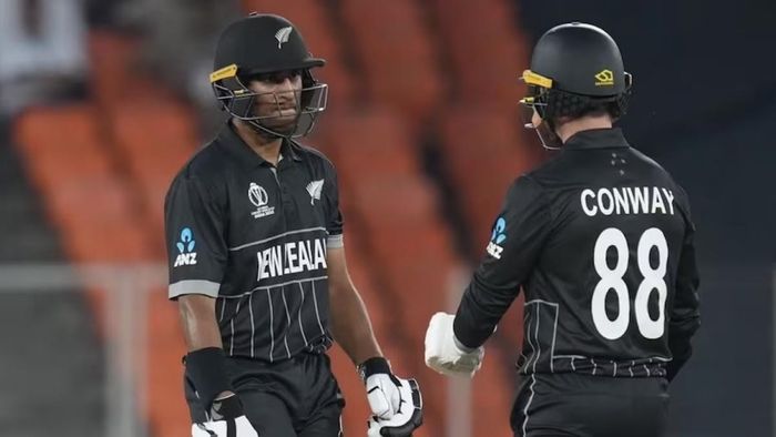 বিশ্বকাপের প্রথম ম্যাচে রাচিন-কনওয়ে শো, ইংল্যান্ডকে উড়িয়ে দিল কিউইরা