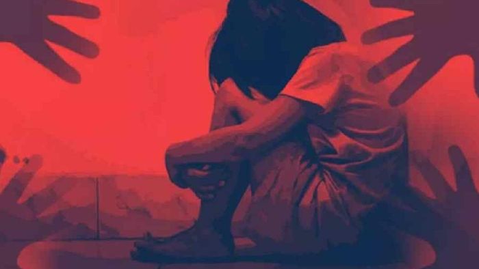 নাবালিকাকে অপহরণ করে ধর্ষণের অভিযোগ, বিক্ষোভ-অবরোধে উত্তপ্ত উ: দিনাজপুরে