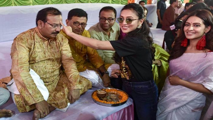 তারকাদের ভাইফোঁটার ছবি (সৌজন্য: পিটিআই)