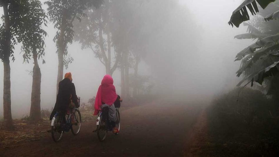 বড়দিনে ঠান্ডা কমবে কলকাতায়, দার্জিলিঙে তুষারপাতের পূর্বাভাস কবে? আবহাওয়ার আপডেট বড়দিনে ঠান্ডা কমবে কলকাতায়, দার্জিলিঙে তুষারপাতের পূর্বাভাস কবে? আবহাওয়ার আপডেট