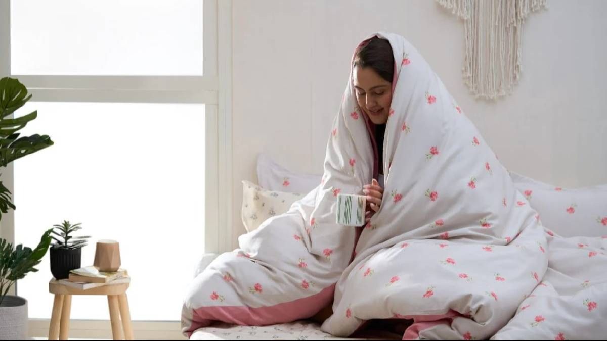 লেপ-কম্বল রোদে দিচ্ছেন তো? না হলে হতে পারে রোগ, বিশদে জানুন