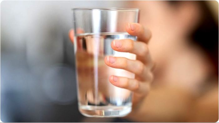 অর্থকষ্টে দেওয়ালে পিঠ ঠেকেছে? একপাত্র জলেই ফিরবে সুদিন, বাড়বে উপার্জন!