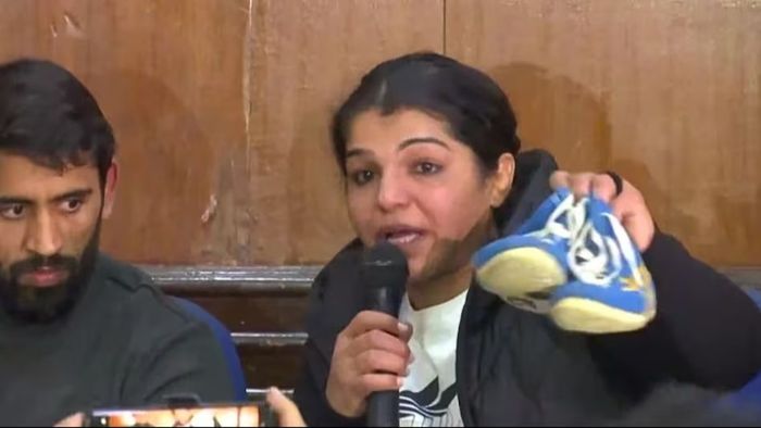 কুস্তি ফেডারেশন ভাঙার পরই সাক্ষীর বয়ান