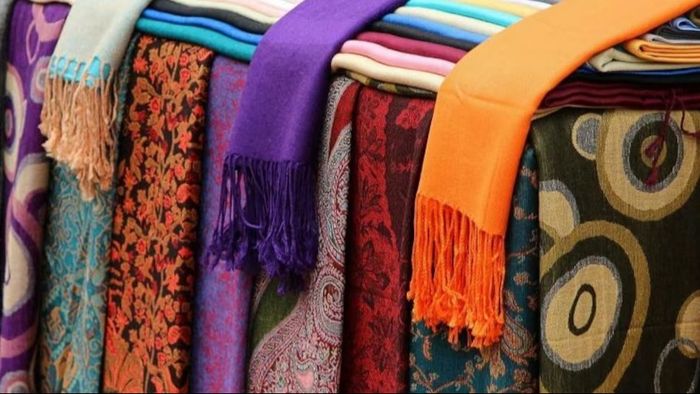 শীতে কী রংয়ের পোশাক পরা সবচেয়ে ভাল, কোন রং দেবে সবচেয়ে বেশি কমফোর্ট?