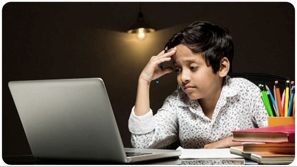 সন্তানের লেখাপড়ায় মন নেই? শুধরে নিন ওর পড়ার ঘরের বাস্তু সন্তানের লেখাপড়ায় মন নেই? শুধরে নিন ওর পড়ার ঘরের বাস্তু