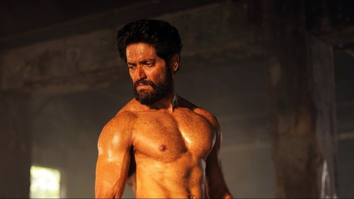 'পারিয়া' ছবির দৃশ্যে বিক্রম চট্টোপাধ্যায় (ছবি: সংগৃহীত)