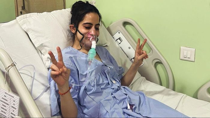 হাসপাতালে উরফি জাভেদ (ছবি: ইনস্টাগ্রাম)