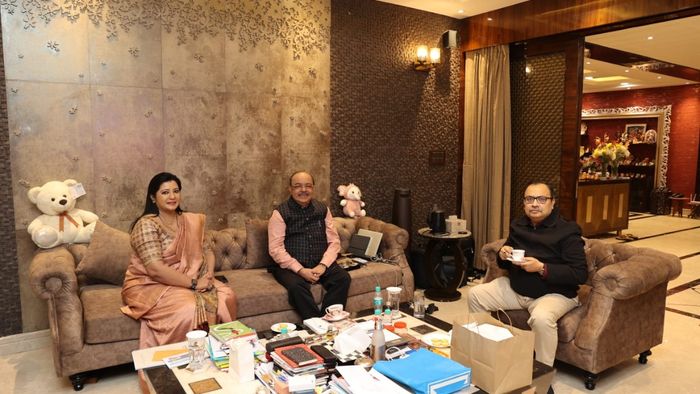 শোভন-বৈশাখীর বাড়িতে কুণাল।