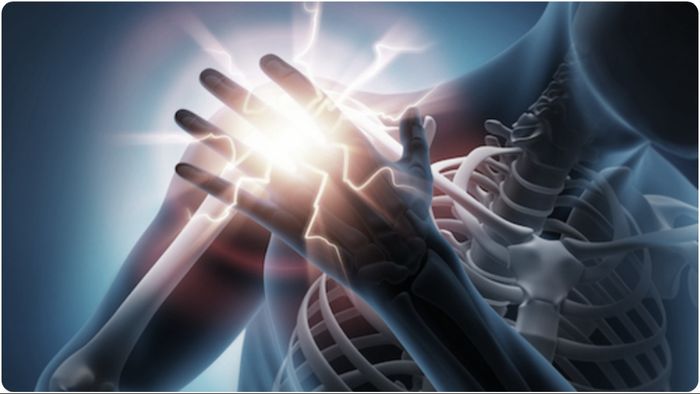 আপনি কি ফ্রোজেন শোল্ডারের শিকার? জানুন কীভাবে বুঝবেন-কী করবেন।