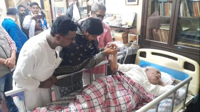 ব্রিগেডের আগের দিন বুদ্ধদেব ভট্টাচার্যের পাম অ্যাভিনিউের বাড়িতে মীনাক্ষী