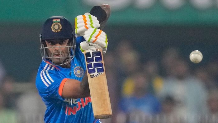 হার্নিয়া অপারেশনের জন্য জার্মানি যাবে সূর্যকুমার