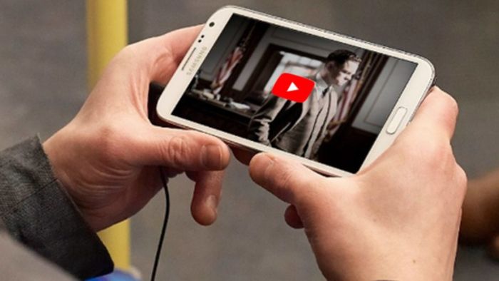 Direct to Mobile Broadcasting