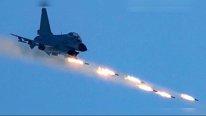 চিনে তৈরি ফাইটার জেট ও বোমা নিয়ে ইরানের উপর হামলা করেছে পাকিস্তান, জানুন শক্তি