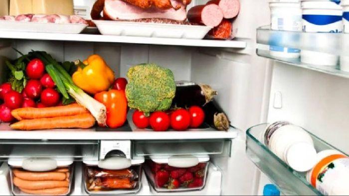 ফ্রিজের খাবার খাওয়া কি ঠিক, জানুন।