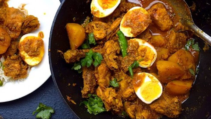 চিকেন ডাকবাংলোর সহজ রেসিপি রইল।