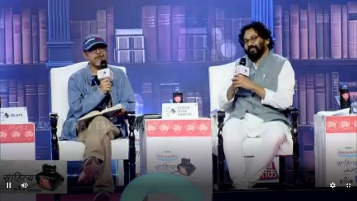 মঞ্চে উপস্থিত শ্রীজাত