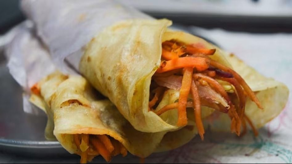 বিবাহবহির্ভুত প্রেমের জের, রোলের মধ্যে বিষ মিশিয়ে প্রেমিকাকে খুন প্রেমিকের