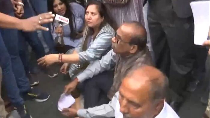 সন্দেশখালি যাওয়ার পথে আটকানো হল ফ্যাক্ট ফাইন্ডিং টিমের সদস্যদের