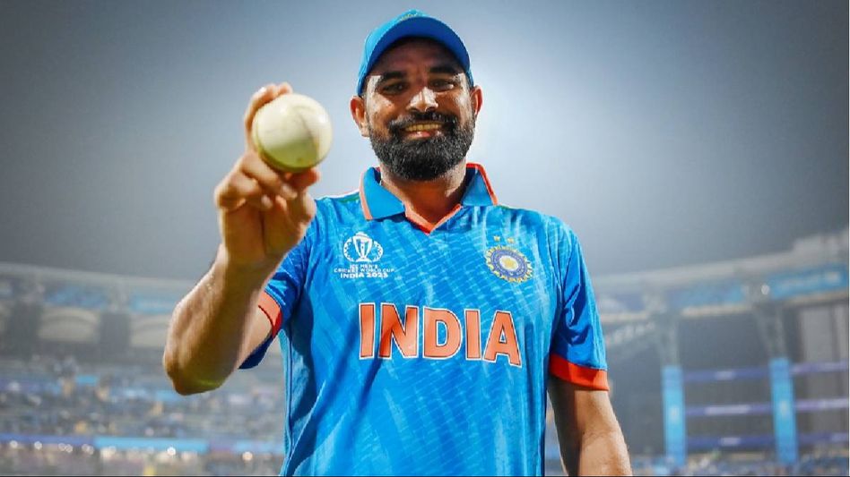 অস্ত্রোপচার হল শামির, বাদ পড়তে পারেন টি২০ বিশ্বকাপ থেকেও? অস্ত্রোপচার হল শামির, বাদ পড়তে পারেন টি২০ বিশ্বকাপ থেকেও?