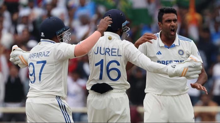 শততম টেস্টে ৯ উইকেট অশ্বিনের, ইংল্যান্ডকে হারিয়ে ১১২ বছরের রেকর্ড ছুঁল ভারত