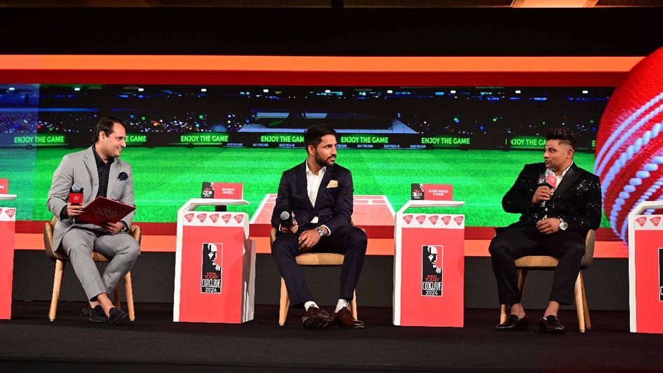 BCCI-এর মেগা স্কিম নিয়ে বিভ্রান্ত সরফরাজ ও জুরেল, বললেন... BCCI-এর মেগা স্কিম নিয়ে বিভ্রান্ত সরফরাজ ও জুরেল, বললেন...