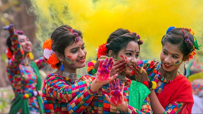 রঙের উৎসব (ছবি: পিটিআই)